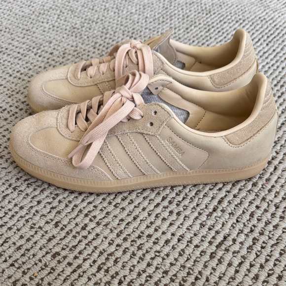 adidas Shoes - Adidas Beige Sambas